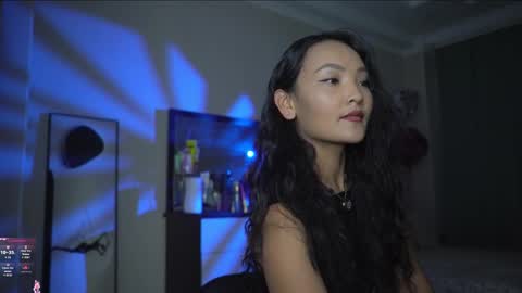 Snapshot of mercedesss_8 chatting on 26, 11, 2025 Next show on 03 Dec online show from 26, 11, 2025