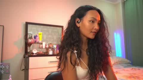 Snapshot of mercedesss_8 chatting on 18, 12, 2025 Next show on 03 Dec online show from 18, 12, 2025