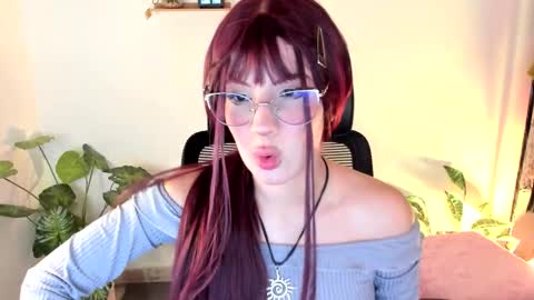 Snapshot of meridaxbrave_ chatting on 25, 9, 2025 laura 3 i am independent model online show from 25, 9, 2025