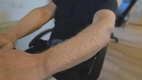 Snapshot of meridian132 chatting on 4, 11, 2025 meridian132 online show from 4, 11, 2025