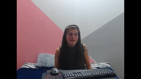 Snapshot of merily_duff chatting on 4, 11, 2025 MERILY online show from 4, 11, 2025