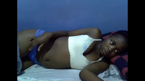 Snapshot of merlin_queen chatting on 13, 9, 2025 merlin_queen online show from 13, 9, 2025