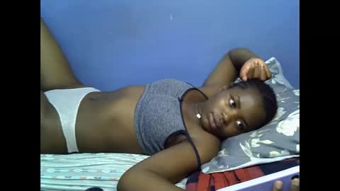 Snapshot of merlin_queen chatting on 26, 9, 2025 merlin_queen online show from 26, 9, 2025