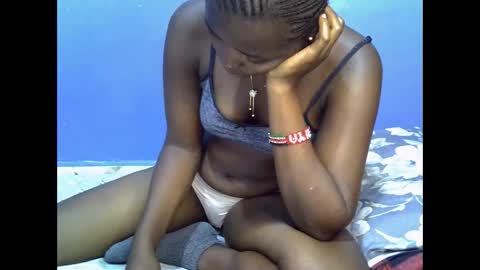 Snapshot of merlin_queen chatting on 4, 10, 2025 merlin_queen online show from 4, 10, 2025