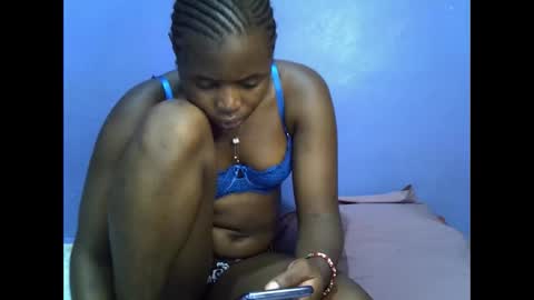 Snapshot of merlin_queen chatting on 5, 10, 2025 merlin_queen online show from 5, 10, 2025