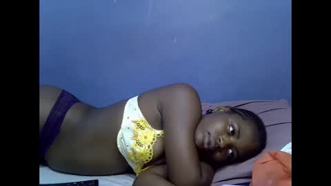 Snapshot of merlin_queen chatting on 8, 10, 2025 merlin_queen online show from 8, 10, 2025