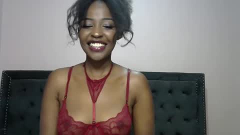 Snapshot of merlineee3 chatting on 27, 1, 2025 merlineee3 online show from 27, 1, 2025