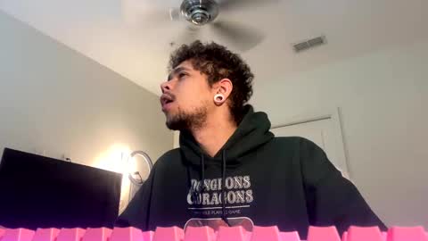 Snapshot of merlinharriss chatting on 17, 2, 2025 Merlinz Magic online show from 17, 2, 2025