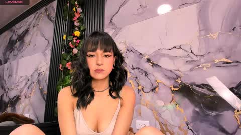 Snapshot of merlynn_ chatting on 1, 10, 2025 Diane 3 online show from 1, 10, 2025