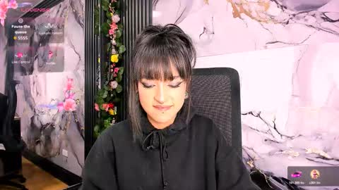 Snapshot of merlynn_ chatting on 22, 10, 2025 Diane 3 online show from 22, 10, 2025