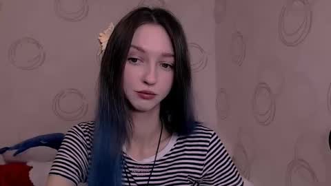 Snapshot of mermaidvibestides chatting on 9, 11, 2025 mermaidvibestides online show from 9, 11, 2025