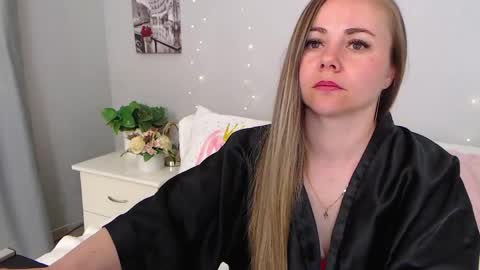 Snapshot of merycheris chatting on 29, 4, 2026 Mery online show from 29, 4, 2026