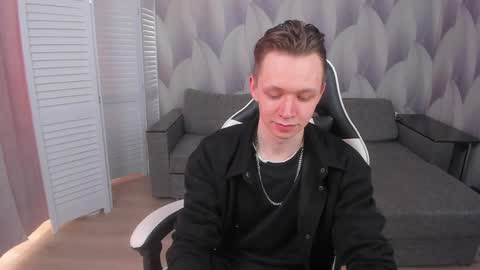 MEVERIK OUSHEN online show from 11, 4, 2026