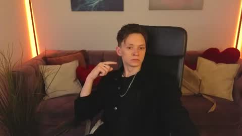 Snapshot of meverik_oushen chatting on 27, 6, 2026 MEVERIK OUSHEN online show from 27, 6, 2026