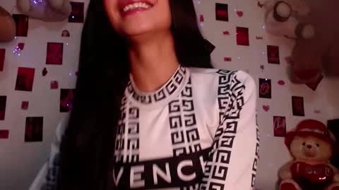 Snapshot of meygan_ chatting on 4, 10, 2025 meygan_ online show from 4, 10, 2025