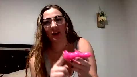 mferrera3125 online show from 6, 11, 2025