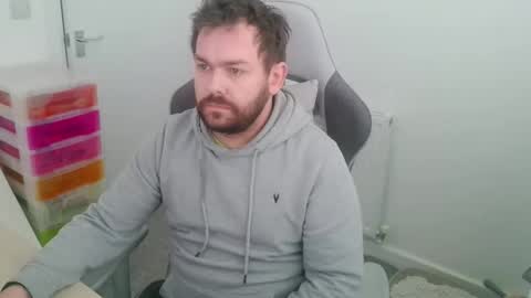 Snapshot of mg_of chatting on 18, 11, 2025 mg-of online show from 18, 11, 2025