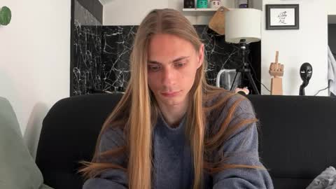 Snapshot of mi_chyort chatting on 21, 4, 2026 Misha online show from 21, 4, 2026