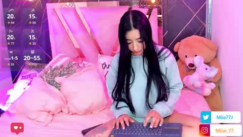 Snapshot of mia77_ chatting on 22, 12, 2025 Mia online show from 22, 12, 2025