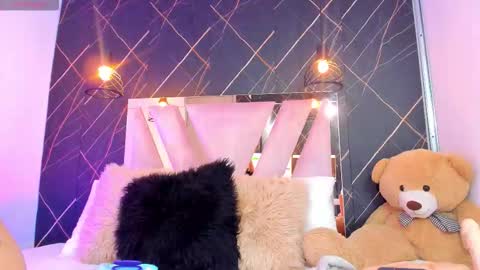 Snapshot of mia77_ chatting on 18, 2, 2026 Mia online show from 18, 2, 2026