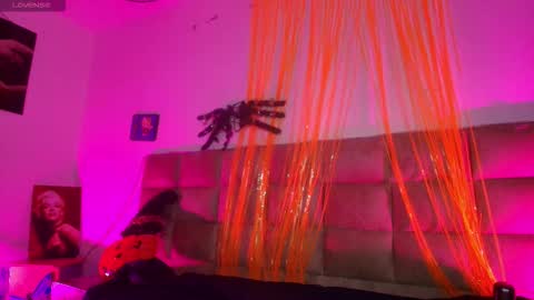 Emi online show from 15, 10, 2025