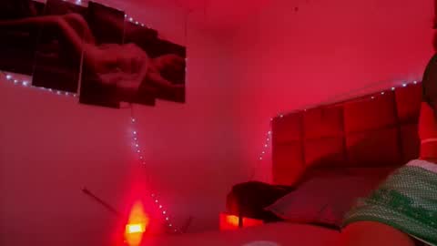 Emi online show from 8, 11, 2025