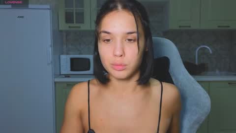 Mia online show from 6, 10, 2025