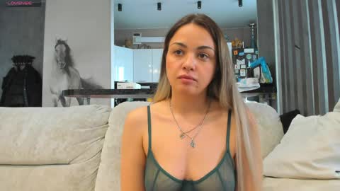 Snapshot of mia___mur chatting on 6, 5, 2026 Mia online show from 6, 5, 2026