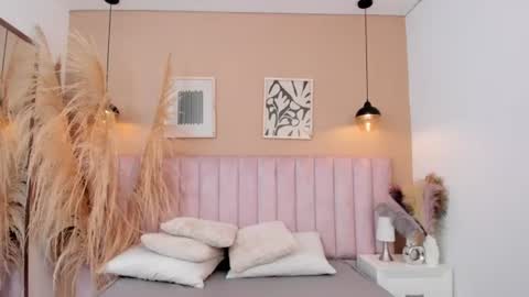 mia__bailey_ online show from 29, 6, 2026