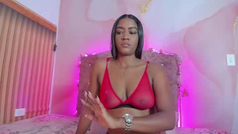 Snapshot of mia__robinson__ chatting on 6, 11, 2025 Mia online show from 6, 11, 2025