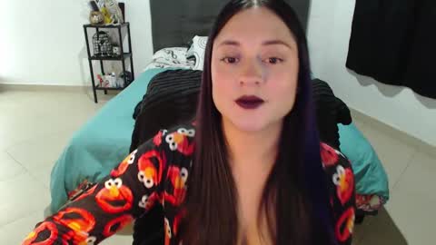 mia online show from 2, 12, 2024