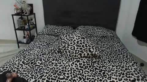 mia online show from 28, 12, 2024