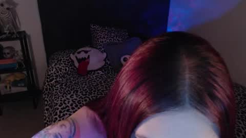 mia online show from 23, 11, 2025