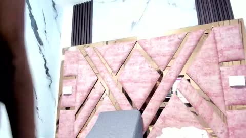 Snapshot of mia_alvares chatting on 12, 11, 2025 Mia online show from 12, 11, 2025