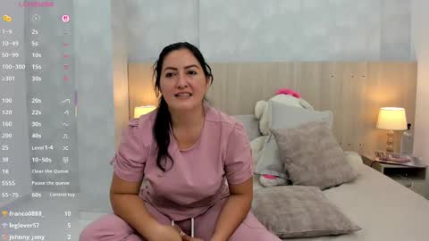 Mia Aristizabal online show from 11, 9, 2025