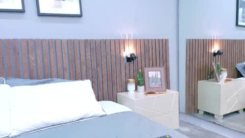 Mia Bellefort online show from 6, 3, 2026