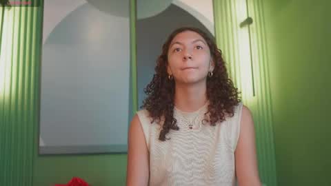 Belmont and Mia online show from 25, 4, 2026