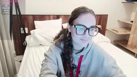 mia_boone online show from 3, 10, 2025