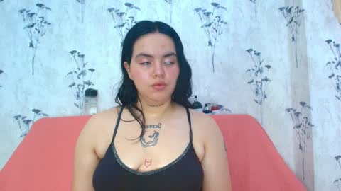 Snapshot of mia_candy_0 chatting on 8, 2, 2025 Mia online show from 8, 2, 2025