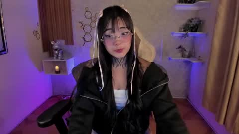 Snapshot of mia_cat05 chatting on 21, 9, 2025 Mia online show from 21, 9, 2025