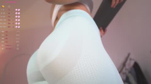 Snapshot of mia_coliin chatting on 6, 1, 2025 Anna online show from 6, 1, 2025