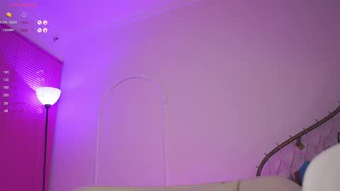 Snapshot of mia_coliin chatting on 19, 2, 2025 Anna online show from 19, 2, 2025
