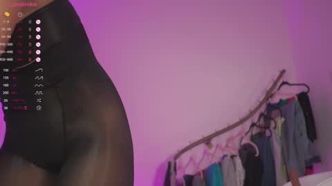Snapshot of mia_coliin chatting on 24, 2, 2025 Anna online show from 24, 2, 2025