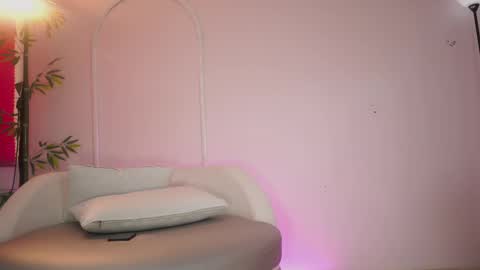 Snapshot of mia_coliin chatting on 30, 9, 2025 Anna online show from 30, 9, 2025