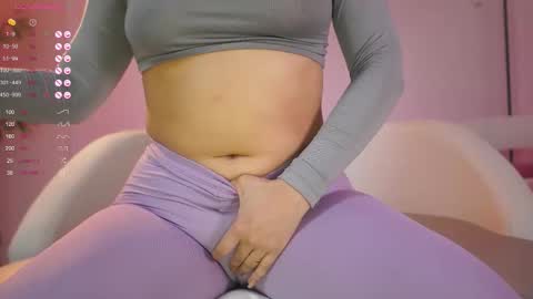 Snapshot of mia_coliin chatting on 10, 10, 2025 Anna online show from 10, 10, 2025