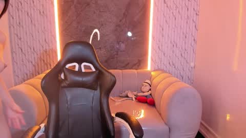 Snapshot of mia_collins_b chatting on 14, 11, 2025 mia_collins_b online show from 14, 11, 2025