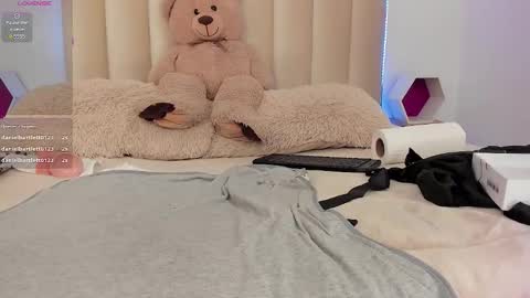 Snapshot of mia_corner chatting on 15, 1, 2026 mia_corner online show from 15, 1, 2026