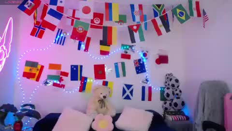 mia_cute_girl online show from 27, 6, 2026