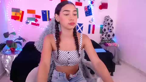 mia_cute_girl online show from 29, 6, 2026