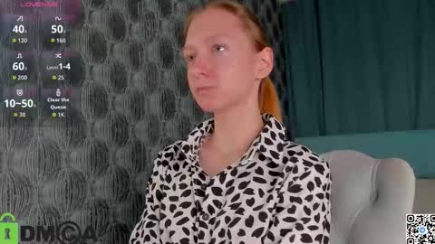 mia_e1fie online show from 6, 11, 2025